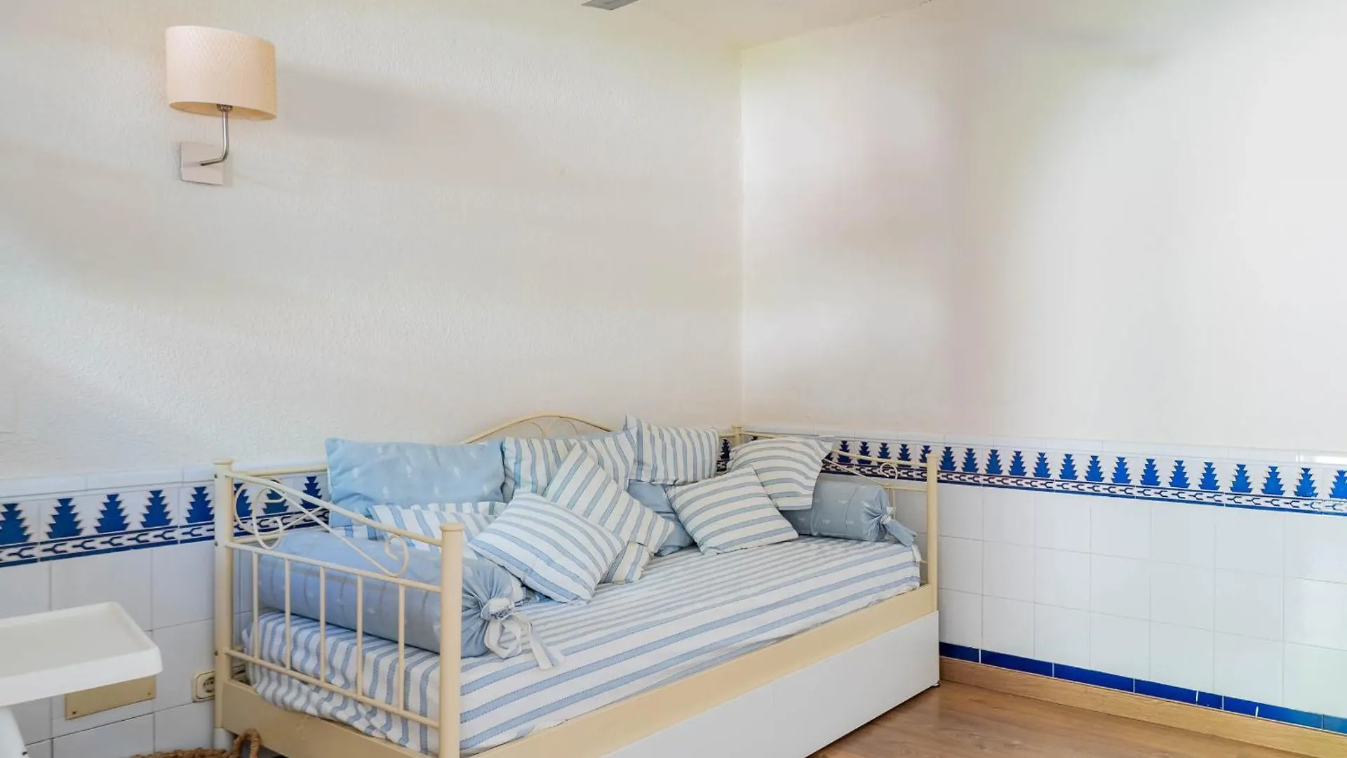 Cubo'S Villa Las Capuchinas & Cave House Торремолинос Испания