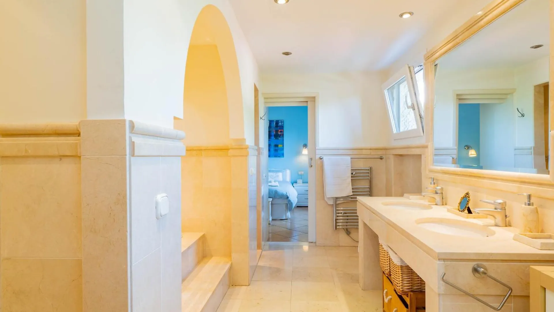 Cubo'S Villa Las Capuchinas & Cave House Торремолинос