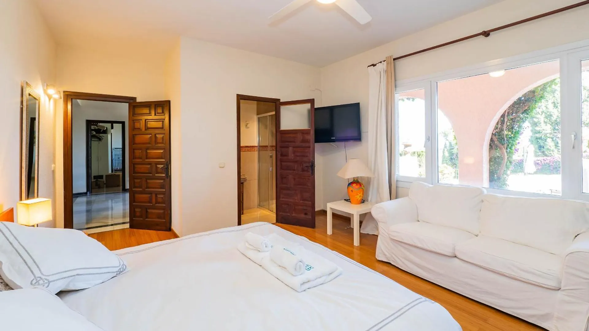 Cubo'S Villa Las Capuchinas & Cave House Торремолинос 0*,  Испания