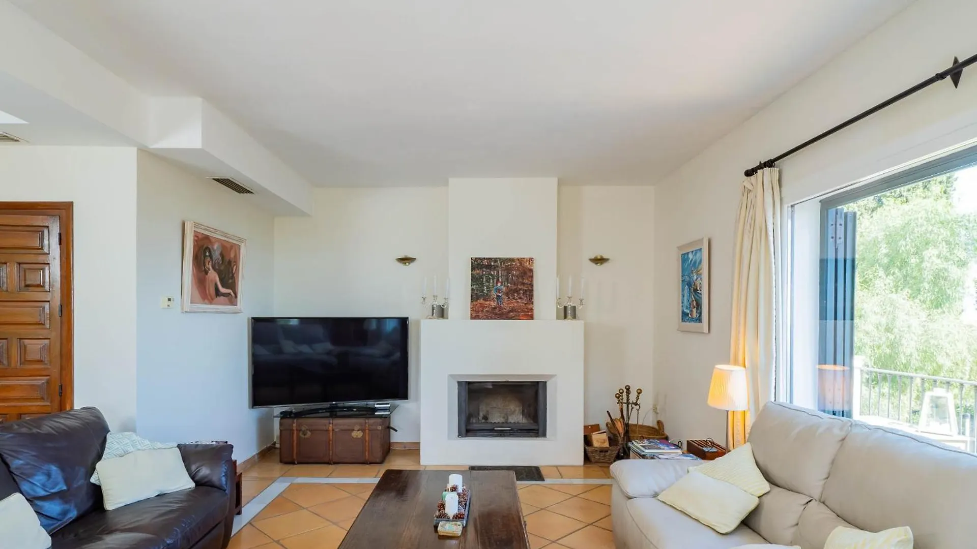 Cubo'S Villa Las Capuchinas & Cave House Торремолинос