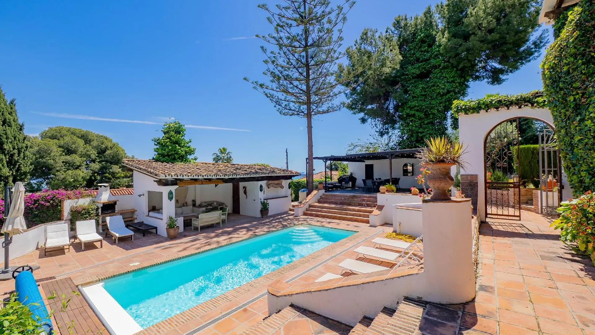 Cubo'S Villa Las Capuchinas & Cave House Торремолинос 0*,  Испания