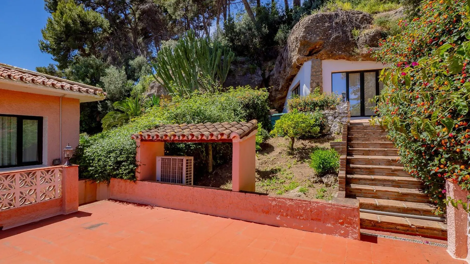 Cubo'S Villa Las Capuchinas & Cave House Торремолинос 0*,  Испания