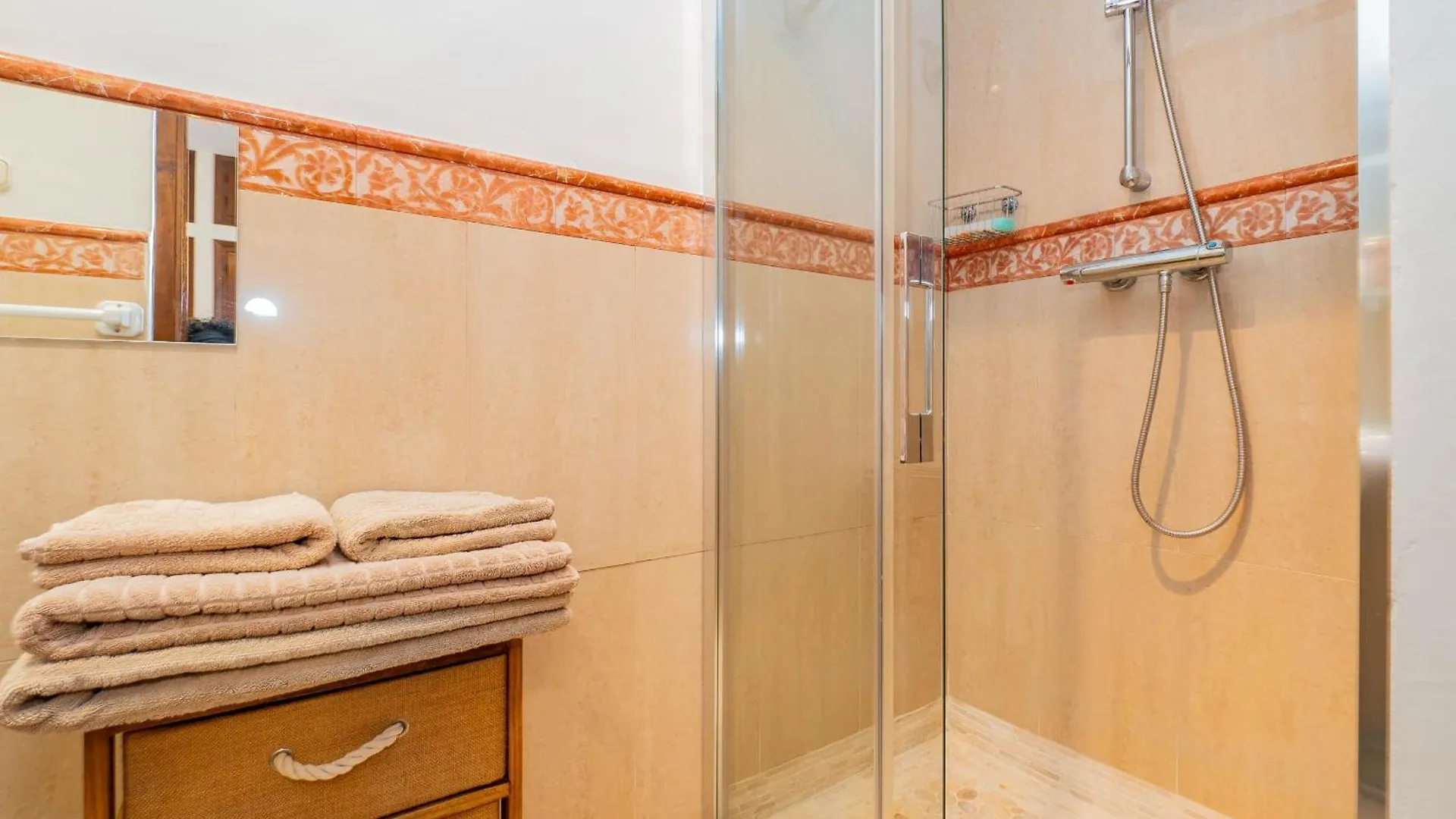 Cubo'S Villa Las Capuchinas & Cave House Torremolinos Spain